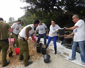 פעילות יום מעשים טובים חברת מלח הארץ